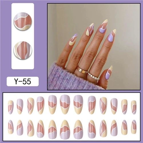 Diseños cortos de uñas falsas